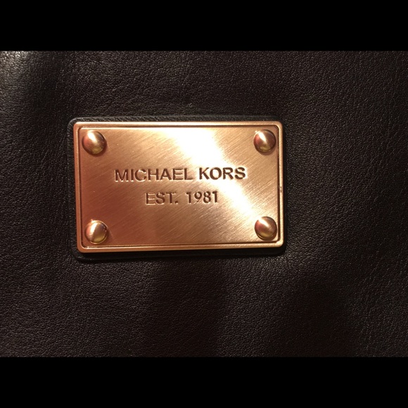 MICHAEL KORS BLACK LEATHER CLUTCH/ HANDBAG - Picture 4 of 8